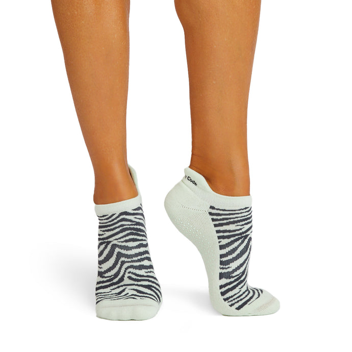 The Barre Code x Tavi Noir Socks - Mint Zebra